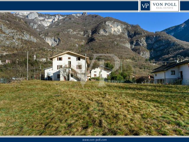 Grande abitazione unifamiliare con giardino da ristrutturare 260m² Pedemonte