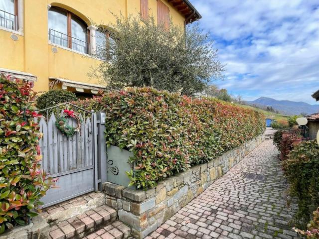 Grande appartamento con una camera da letto in residence con. 46m² Bergamo