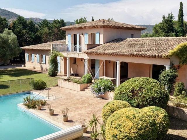 Grande Bastide Provençale d'environ 200 m2 Grande piscine