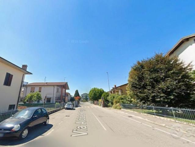 Grande BILOCALE DI 70MQ CON BOX AUTO