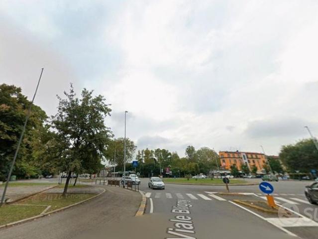 Grande BILOCALE DI 80MQ Zona CENTRALE