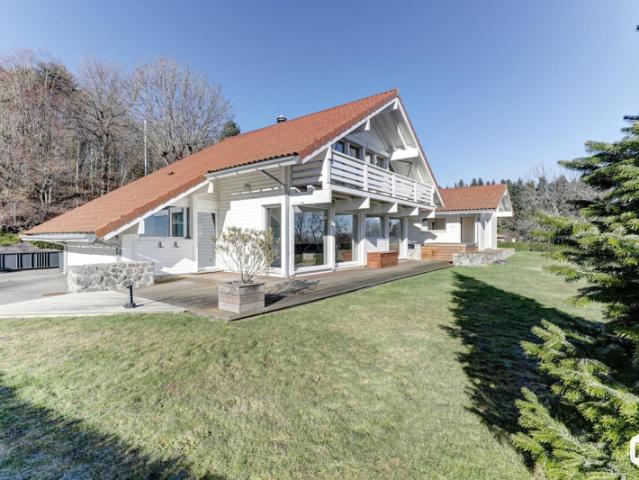 Grande et belle maison dans un cadre exceptionnel