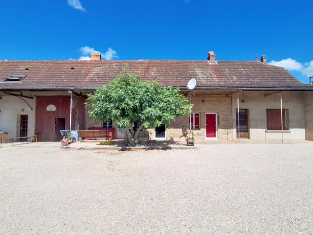 Grande ferme bressane deux logements
