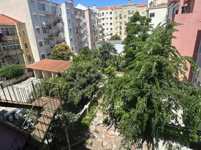 GRANDE OPORTUNIDADE PRÉDIO EM BOM ESTADO DE CONSERVAÇÃO PARA RECUPERAR E RENOVAR COM PROJECTO APROVADO