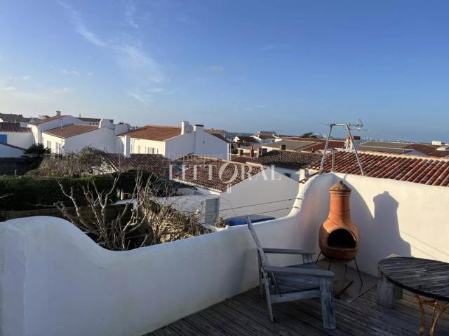 Grande maison atypique sur deux niveaux à Port Joinville
