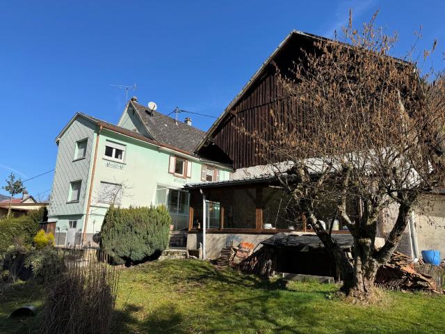 Grande maison au calme avec dépendance et fort potentiel