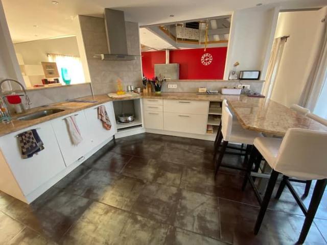Grande maison au calme loyer tout inclus