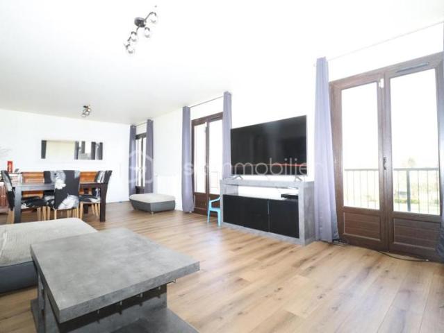 Grande maison aux beaux volumes 8 pièces 175m² 5 ou 6 chambres avec sous sol total 85m²