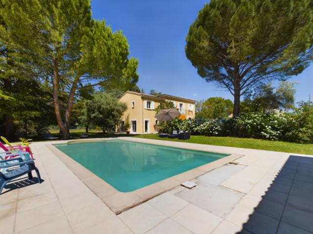 Grande maison avec 7 chambres à vendre à Montélimar