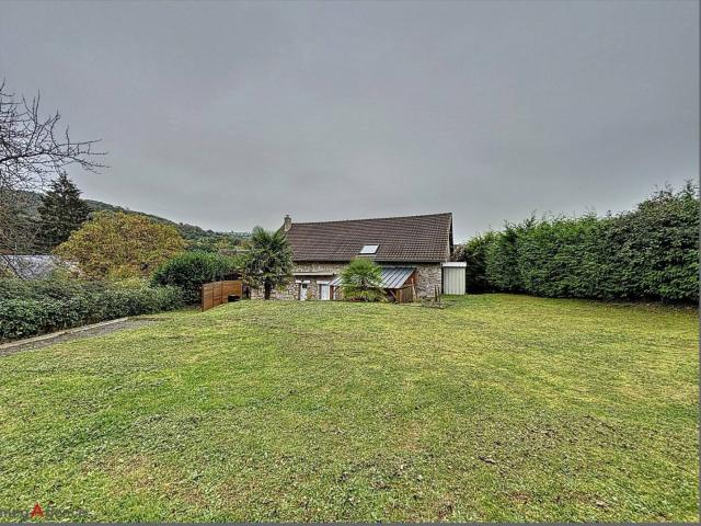 Grande maison avec jacuzzi