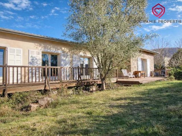 Grande maison avec jardin et cabinet libéral