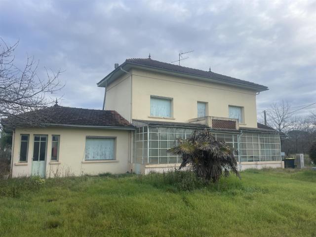 Grande Maison avec jardin et garage. 150m² Tonneins