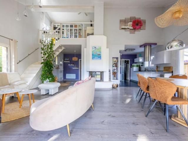 Grande maison avec studio indépendant à Mérignac Capeyron