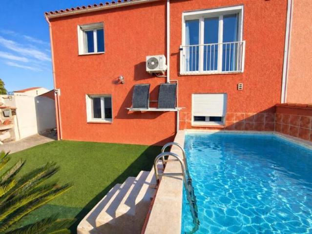 Grande maison avec piscine garage et dépendances