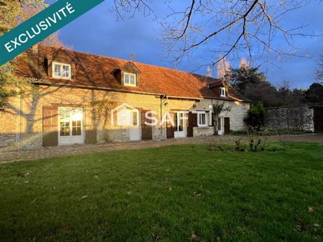 Grande maison à la campagne sur 23 800 m 2