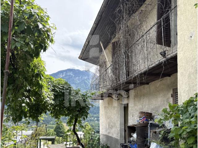 Grande maison à rénover. Grand Aigueblanche 240m² Grand Aigueblanche