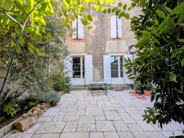 Grande Maison de Maître 167 m2 habitables, proche Narbonne e. 167m² Argeliers