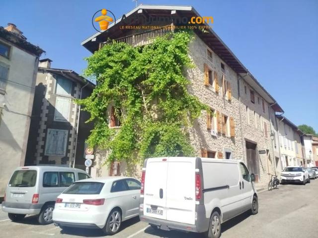 GRANDE MAISON DE CARACTERE DE 105m² AVEC COMBLES AMENAGEABLES