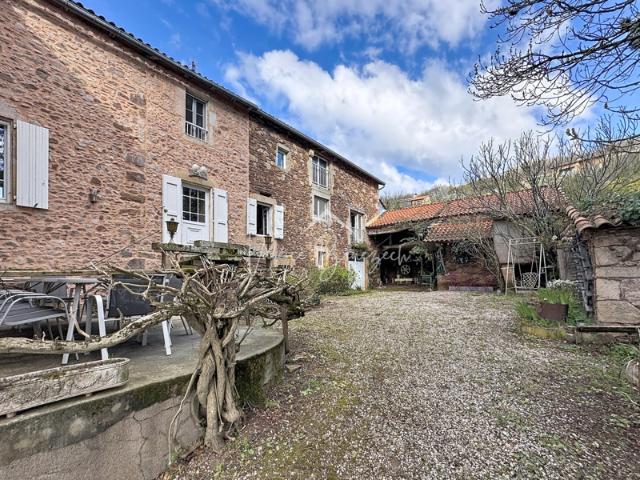 Grande Maison de caractère en pierres