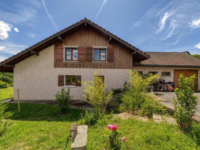 Grande maison de famille individuelle Albens