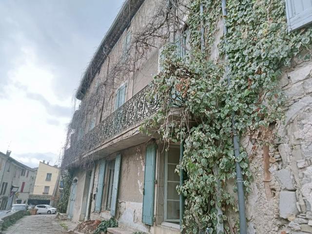Grande maison de village