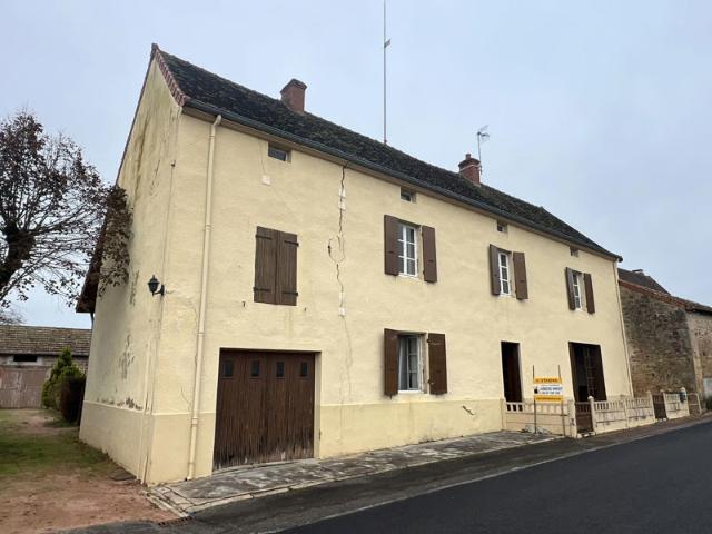 Grande maison de village