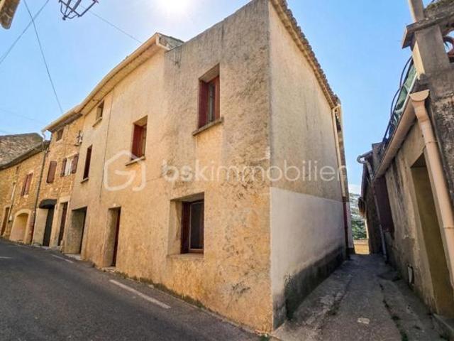 Grande maison de village à rénover