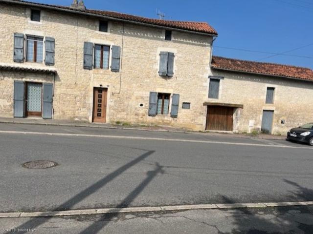 Grande Maison de Ville avec Garage