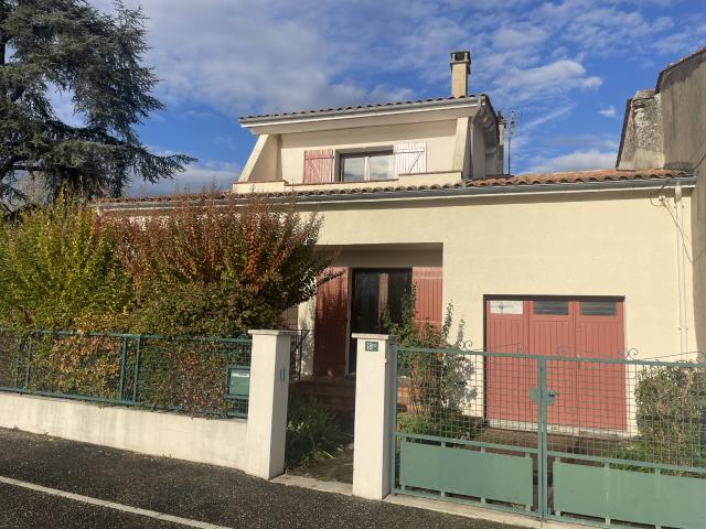 Grande maison de ville avec jardin et garage, vue sur Garonne