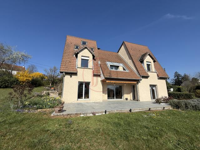 Grande Maison de 226 m2 avec 5 chambres avec terrasse