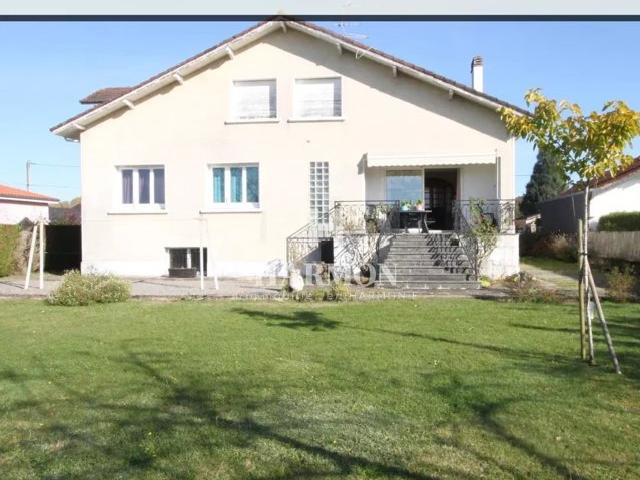 Grande maison divisée en deux logements GOES