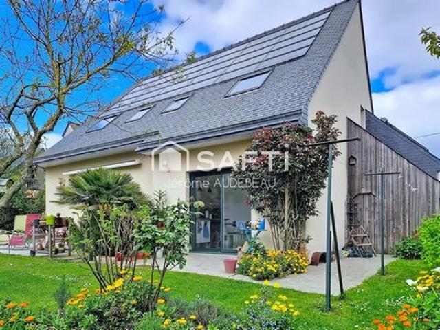 GRANDE MAISON ECONOME, PROCHE PLAGES ET COMMERCES
