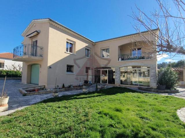 Grande maison en parfait état