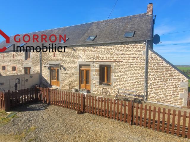 Grande maison en pierre