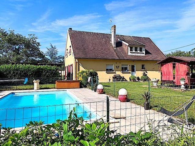 Maison familiale 187 m² – 8 pièces – piscine – terrain arboré 3 900 m²
