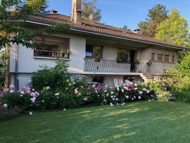 Grande maison familiale à Sainte Ruffine