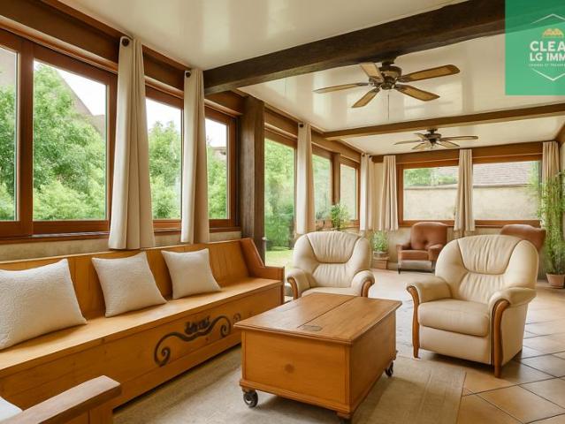 Grande maison familiale au calme avec jardin et dépendances