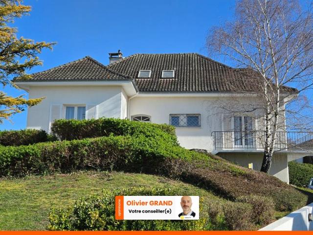 Grande maison Familiale avec Garage et Jardin Proche Centr. 205m² Oradour Sur Glane