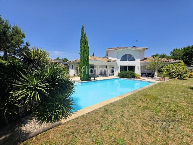 Grande maison familiale avec piscine – 165 m² – Secteur recherch