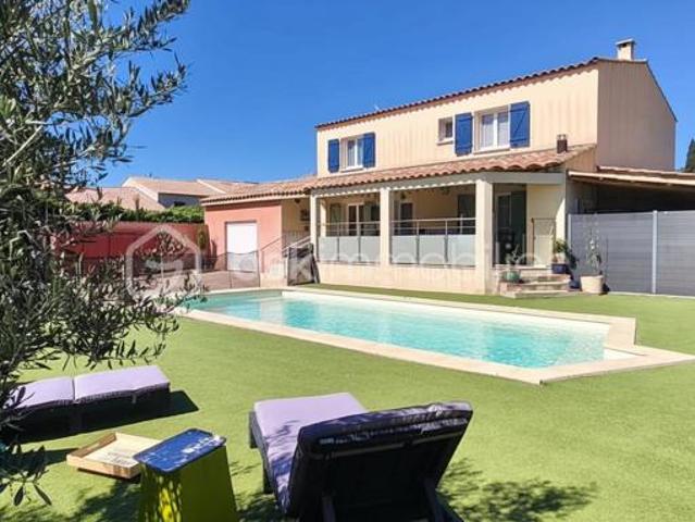 GRANDE MAISON FAMILIALE AVEC PISCINE
