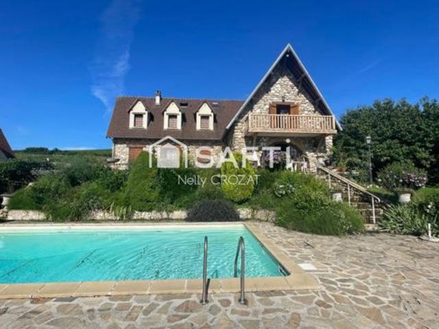GRANDE MAISON FAMILIALE AVEC PISCINE ET VUE SUR LA MARNE 10 MN DE LA GARE CHATEAU THIERRY