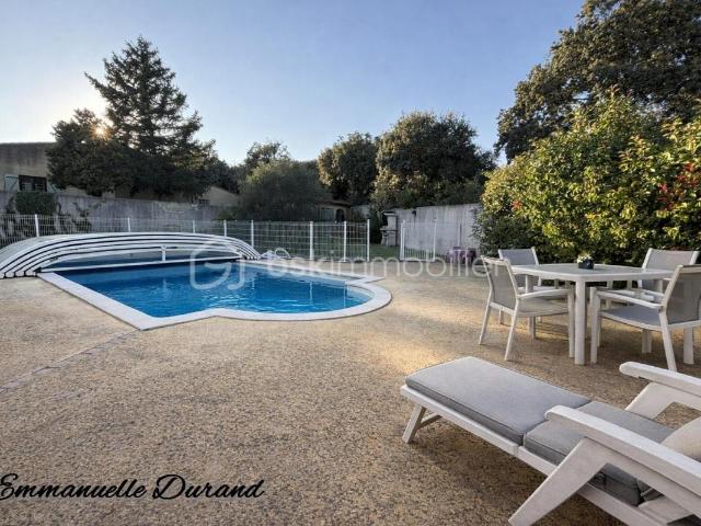 Grande Maison Familiale avec Piscine Quartier Prisé de Chamaret