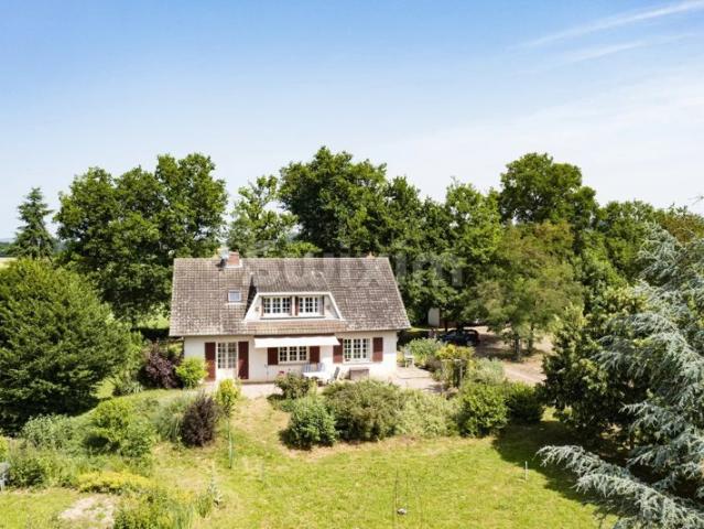 Grande maison familiale avec vue sur le Morvan