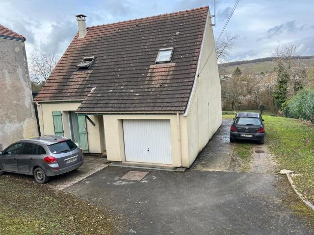 Grande Maison Familiale avec 1000m² de terrain