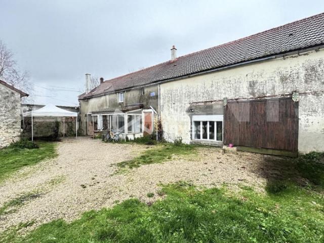 Grande Maison Familiale de 242 m² sur 1 471 m² de terrain –