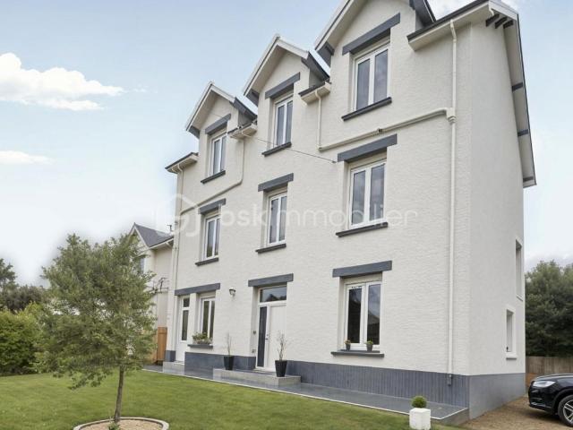 Grande maison familiale de caractère – 289 m² / 205 m² habitable – Secteur de Kerhinet
