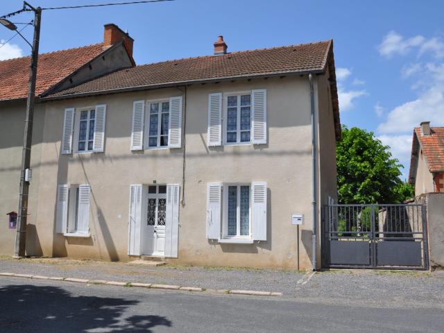 Grande maison familiale des années 20, avec 5 chambres et terrain de 1372 m2