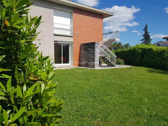 Grande maison familiale divisible avec garage et jardin