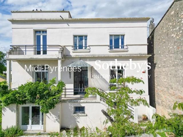 Grande maison familiale en centre ville Lavaur