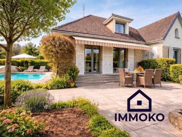 Grande maison familiale érigée sur sous sol sans vis à vis a
